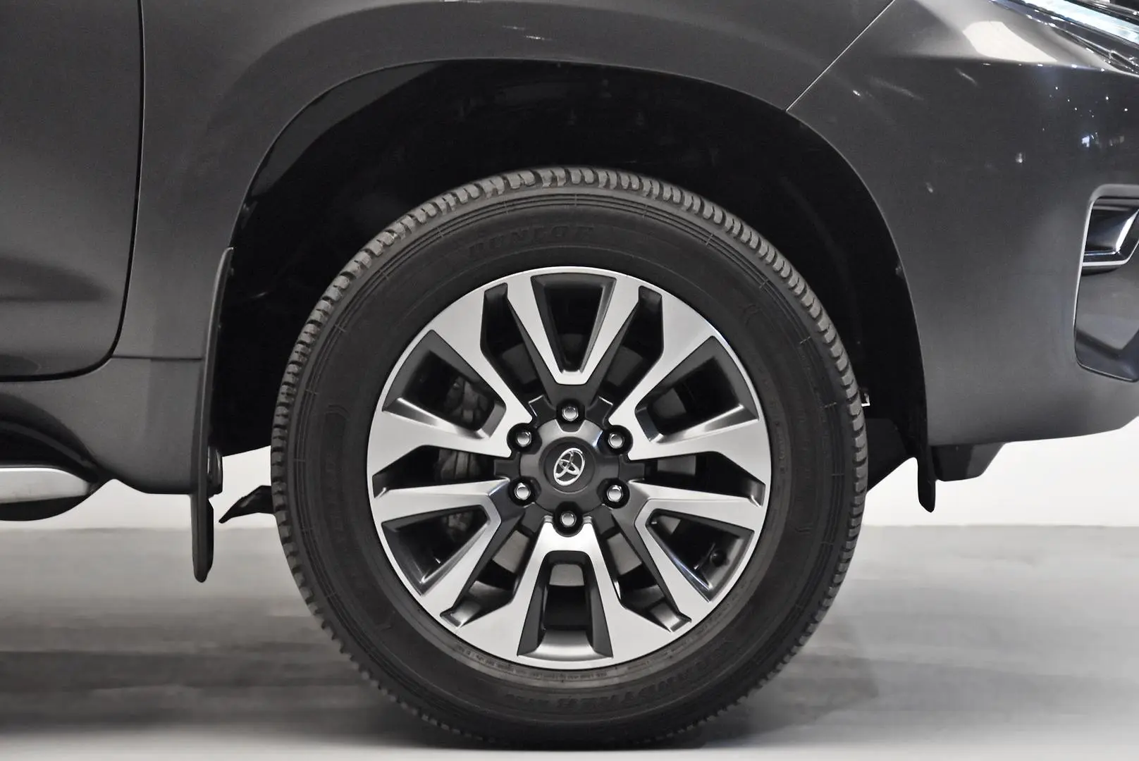 2023 Toyota Landcruiser Prado Gallery Image 21