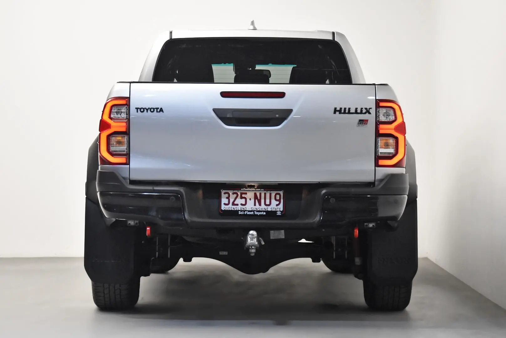 2024 Toyota Hilux Gallery Image 6