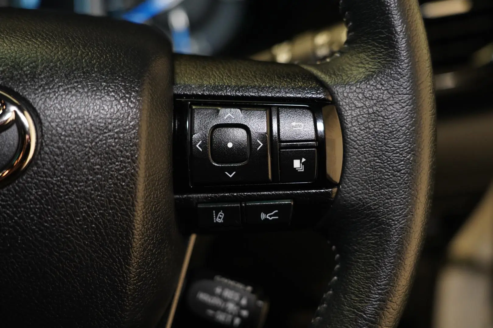 2024 Toyota Hilux Gallery Image 18