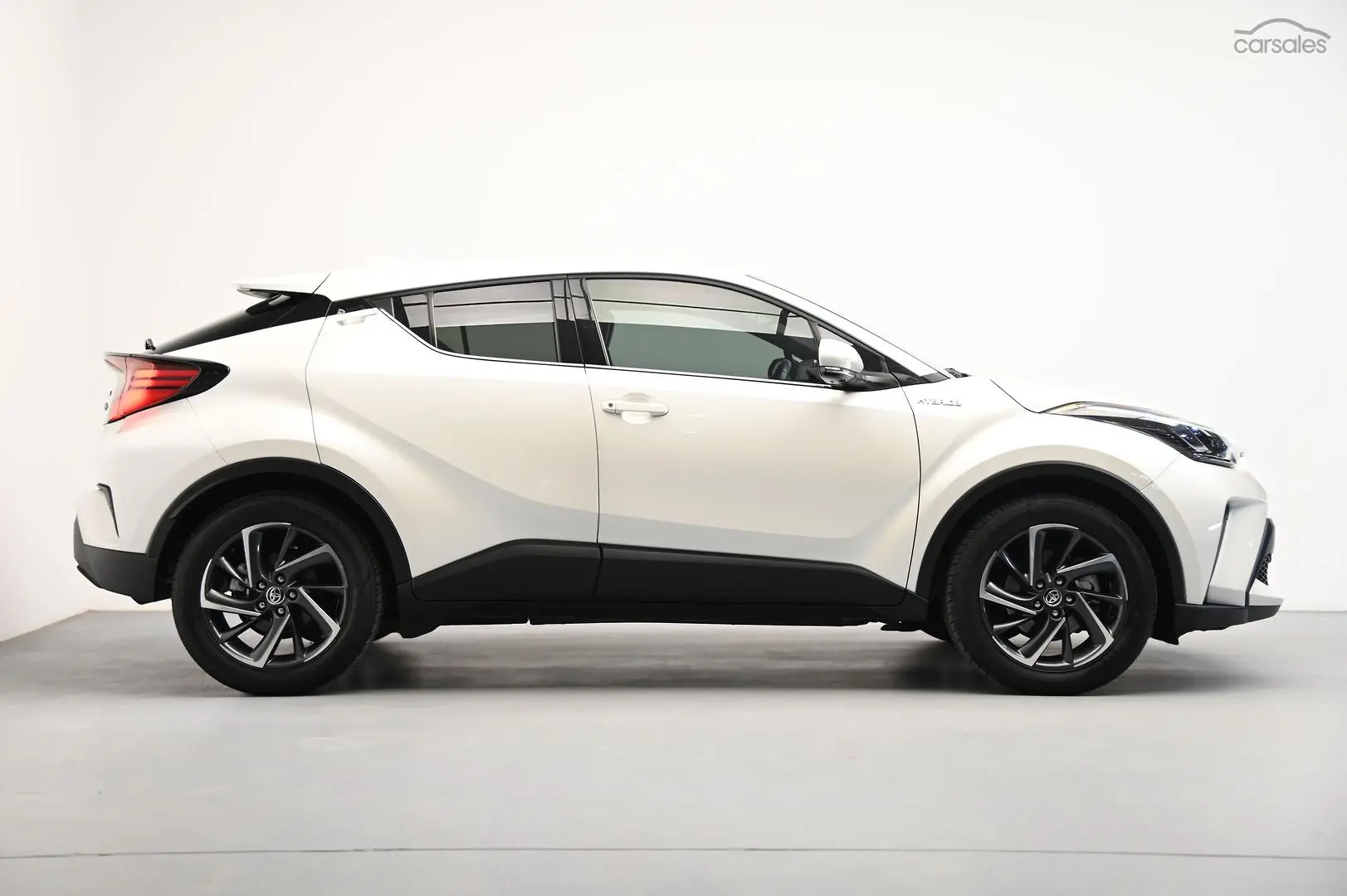 2020 Toyota C-HR Image 3