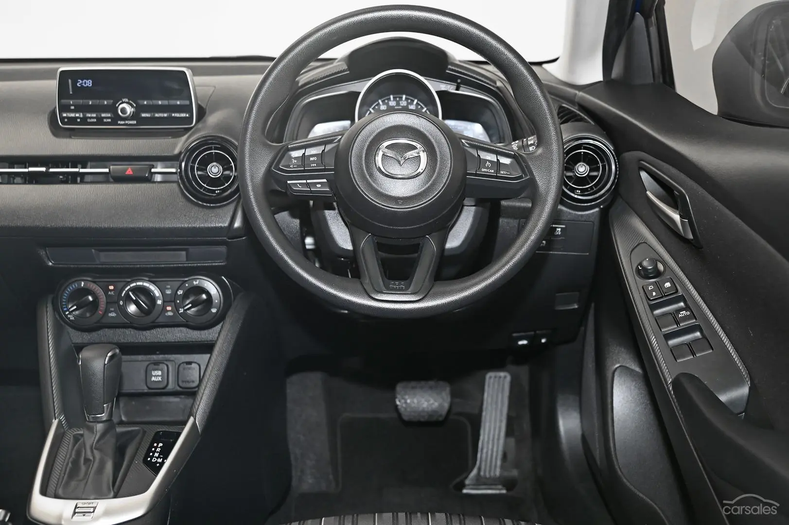 2017 Mazda 2 Image 13