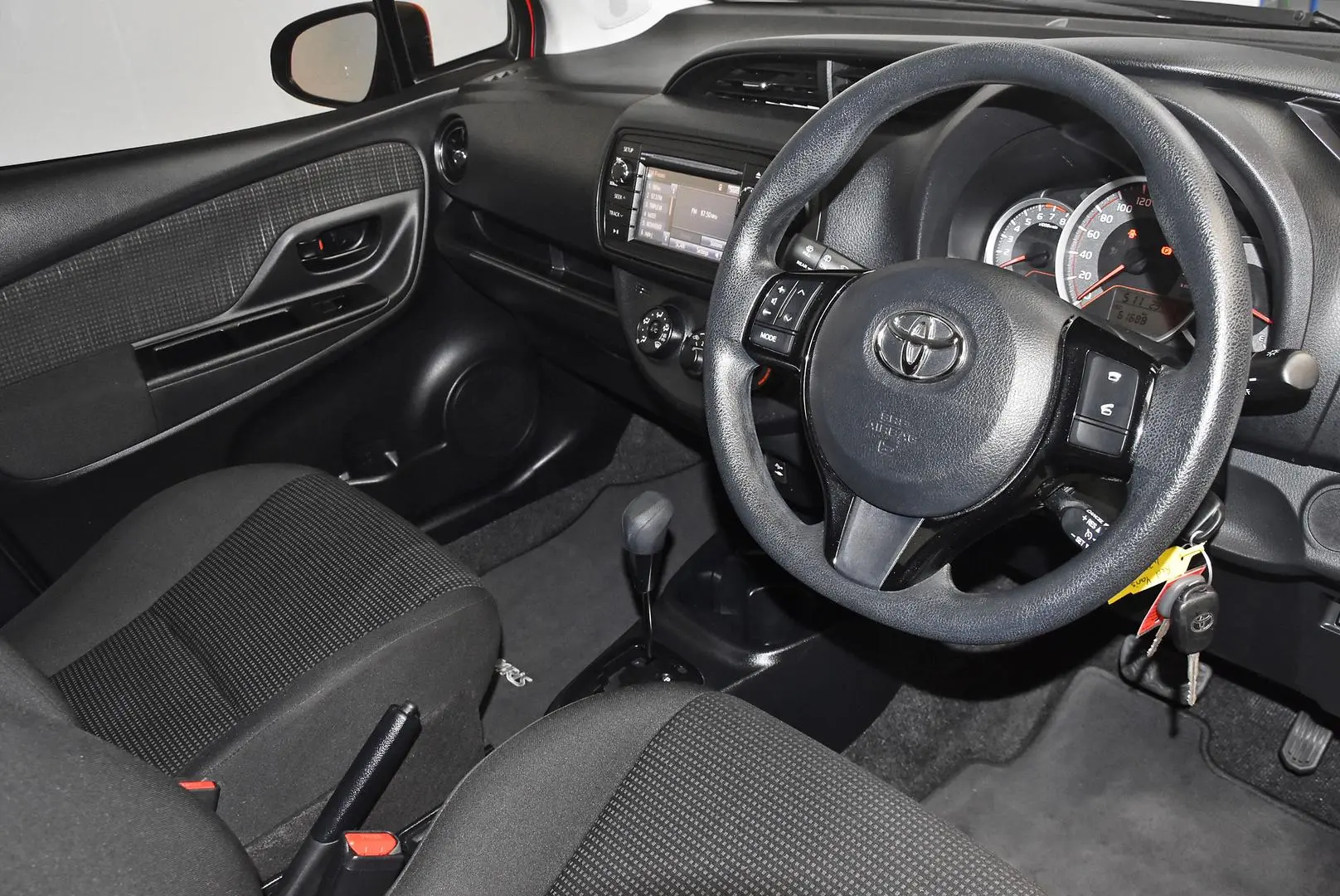 2020 Toyota Yaris Gallery Image 8