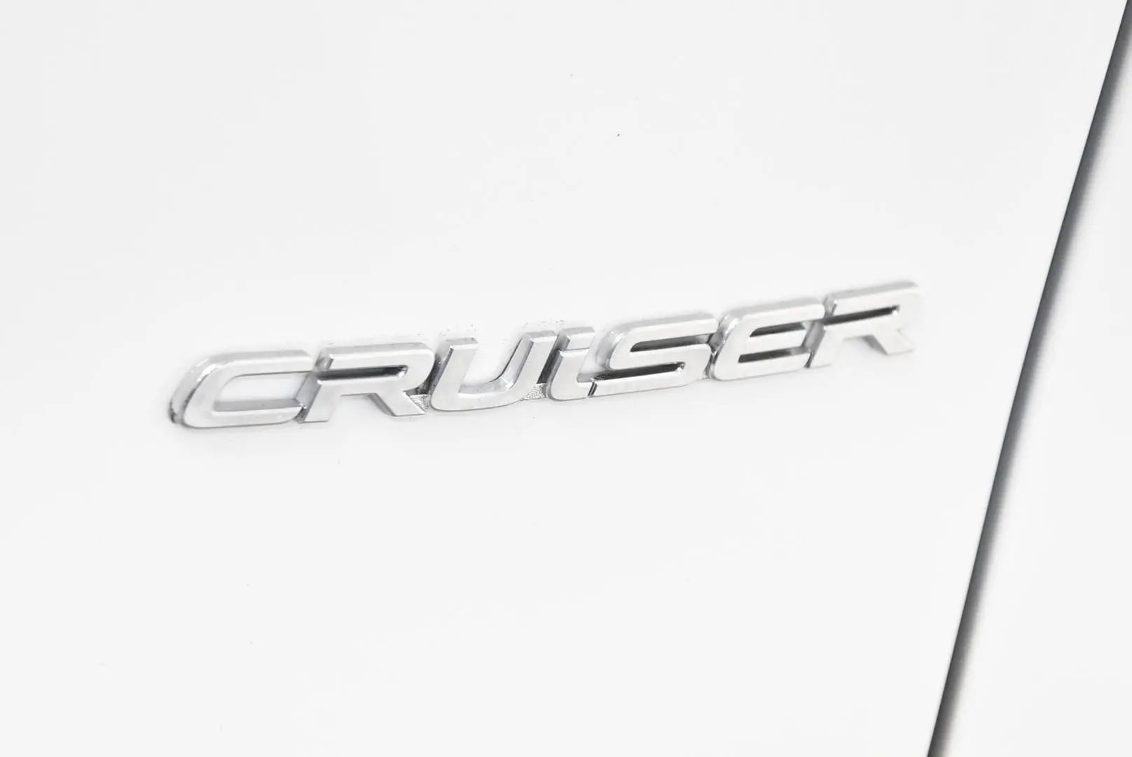 2020 Toyota RAV4 Gallery Image 8