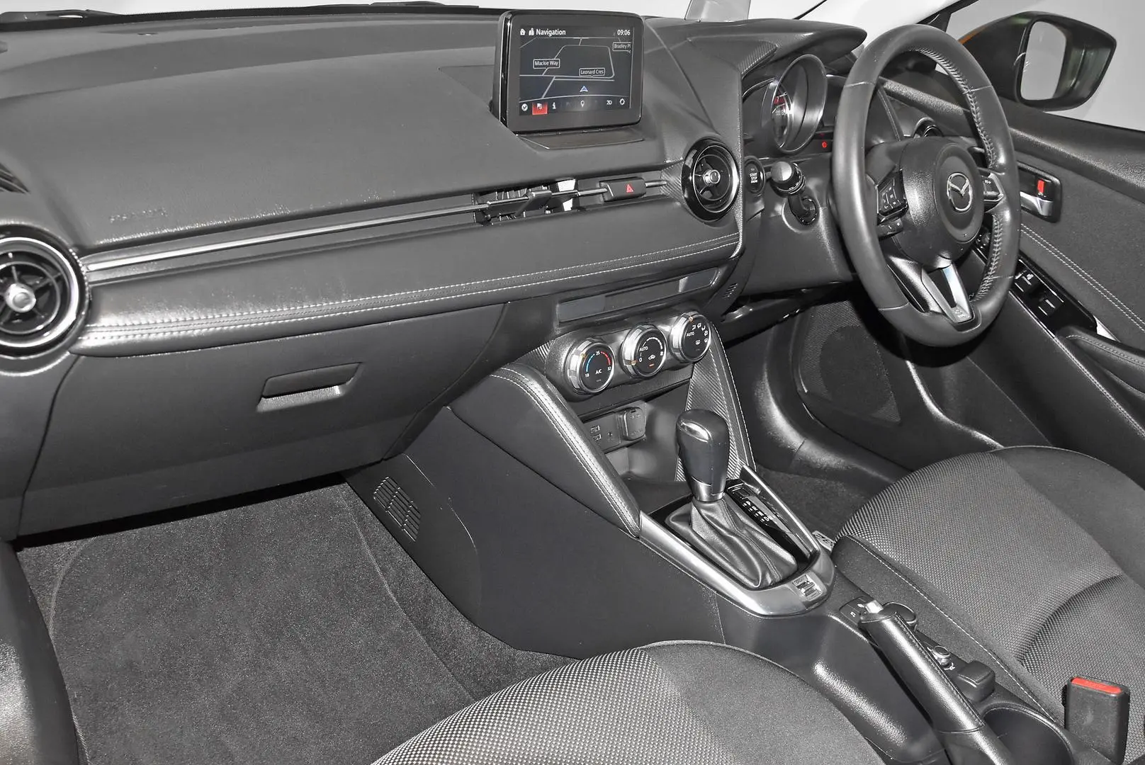 2017 Mazda 2 Gallery Image 16