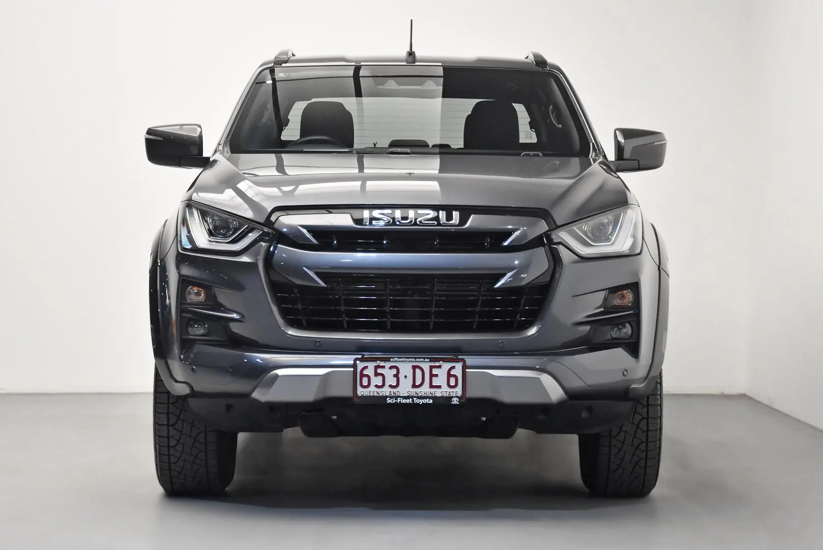 2021 Isuzu D-MAX Gallery Image 2