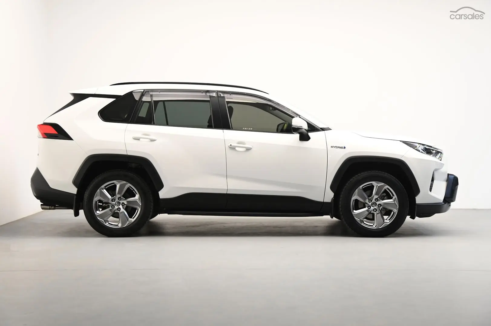 2021 Toyota RAV4 Image 3