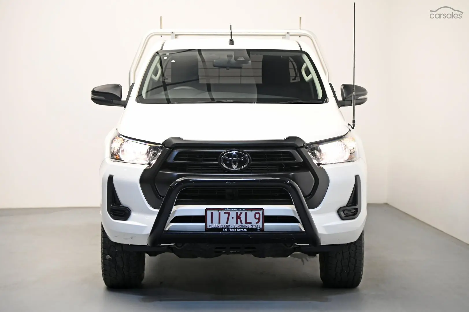 2020 Toyota Hilux Image 2