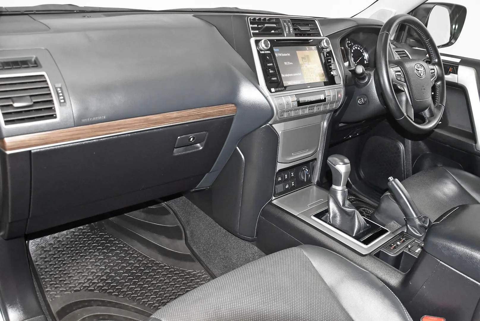 2019 Toyota Landcruiser Prado Gallery Image 15