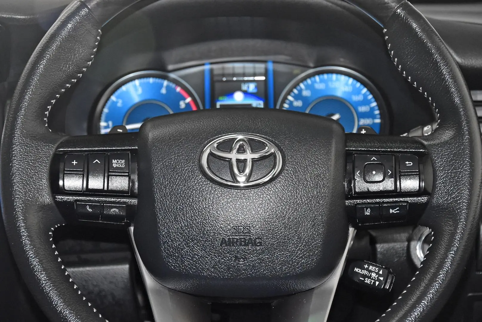 2023 Toyota Fortuner Gallery Image 14