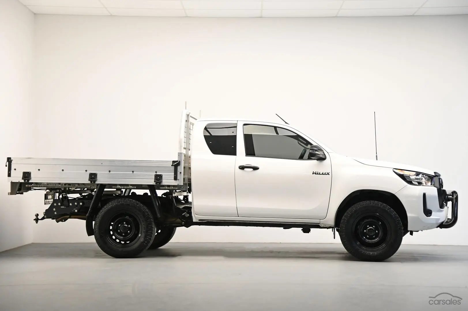 2020 Toyota Hilux Image 3