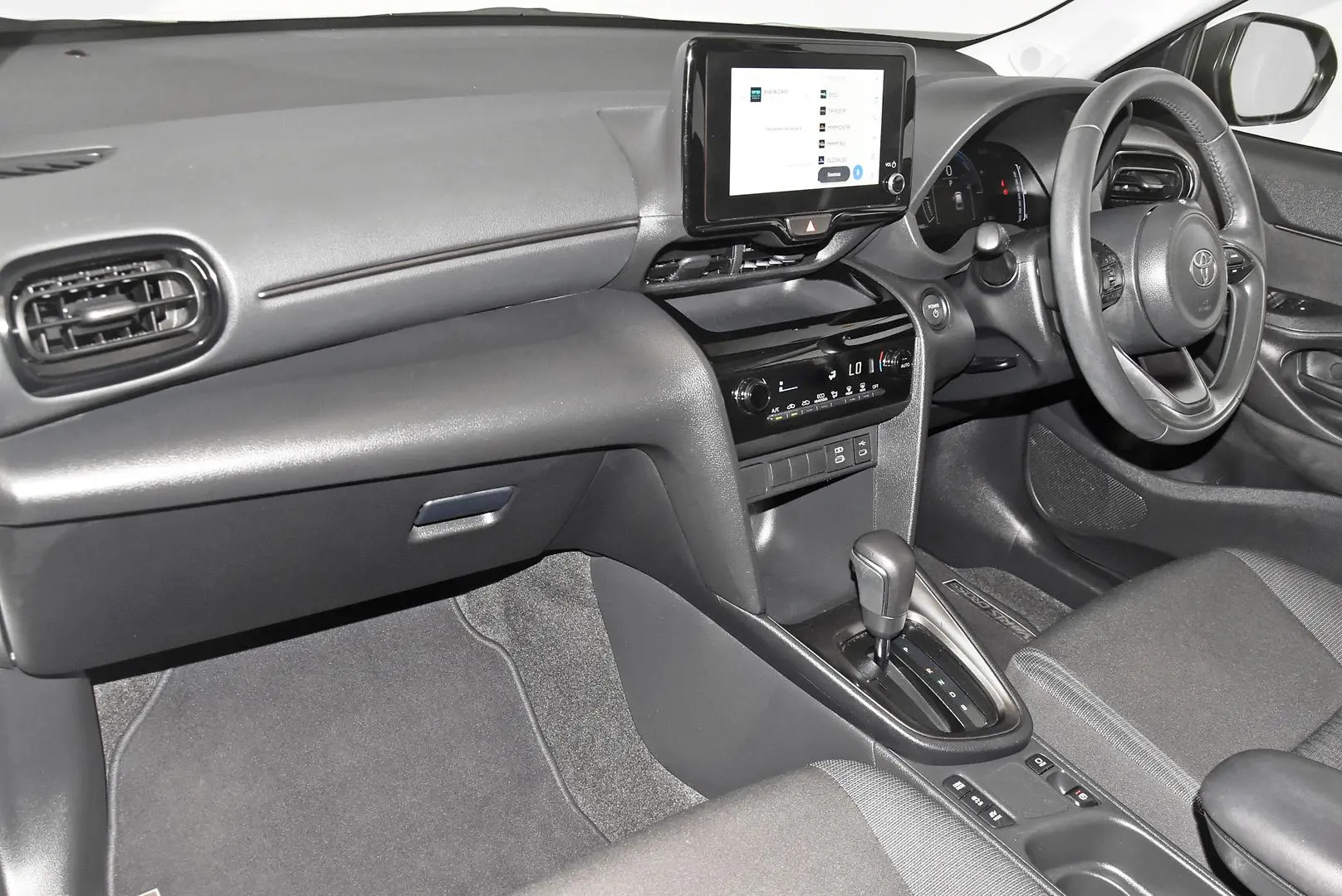 2025 Toyota Yaris Cross Gallery Image 18