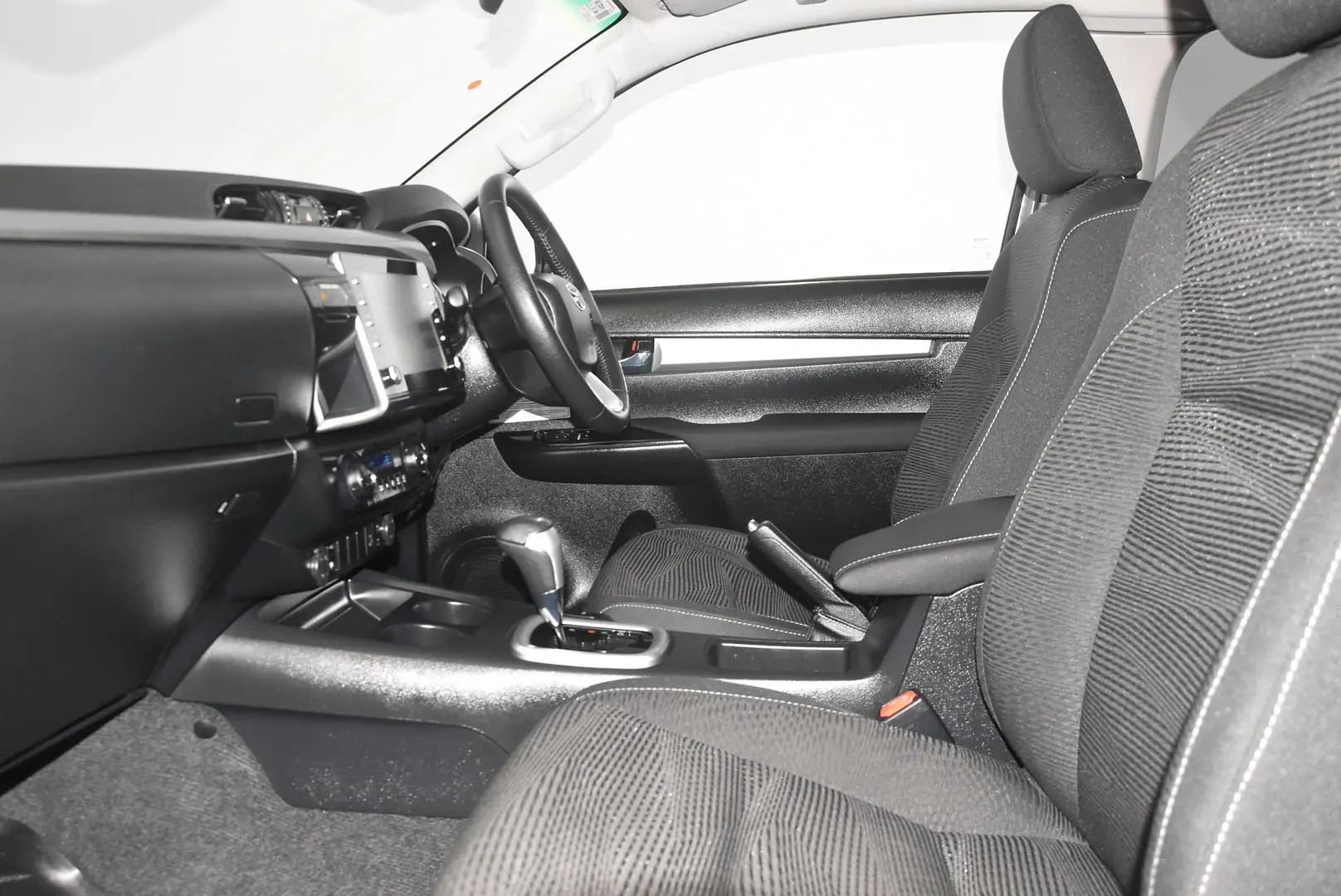 2021 Toyota Hilux Gallery Image 17