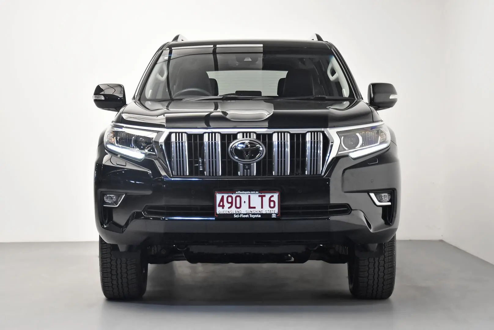 2022 Toyota Landcruiser Prado Gallery Image 2