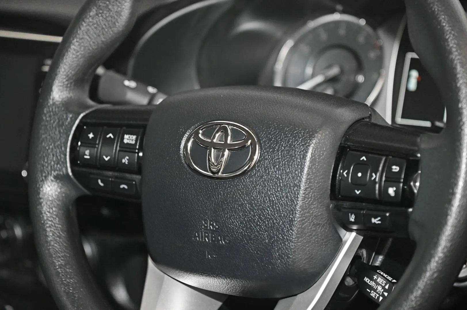 2023 Toyota Hilux Gallery Image 9