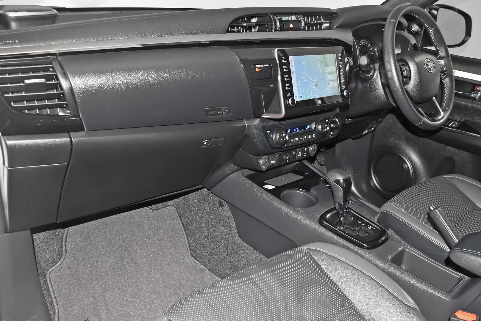 2025 Toyota Hilux Gallery Image 17