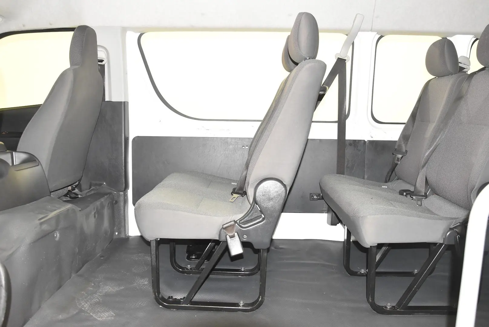 2017 Toyota Hiace Gallery Image 19