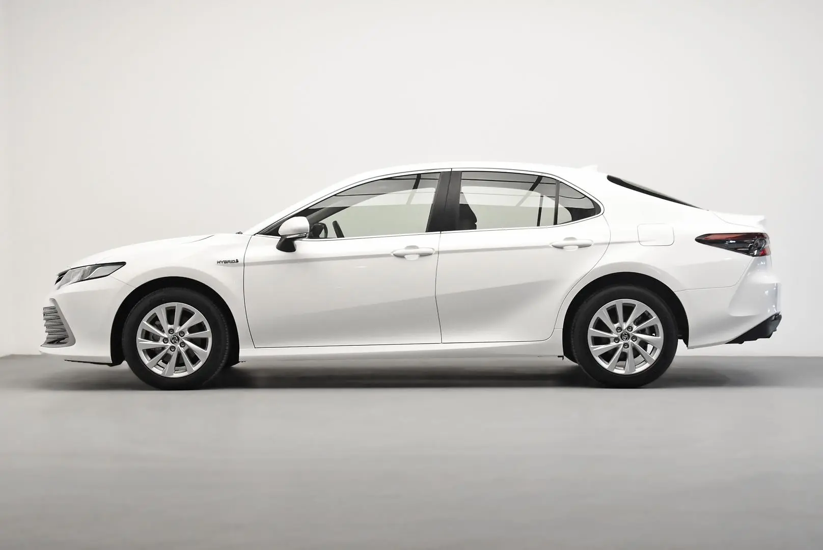 2024 Toyota Camry Gallery Image 4