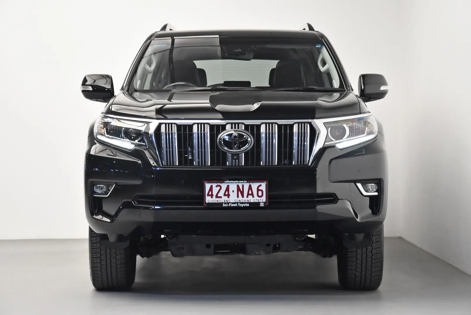 2023 Toyota Landcruiser Prado Gallery Image 2