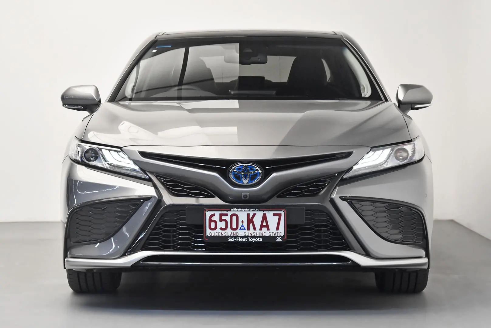 2024 Toyota Camry Gallery Image 2