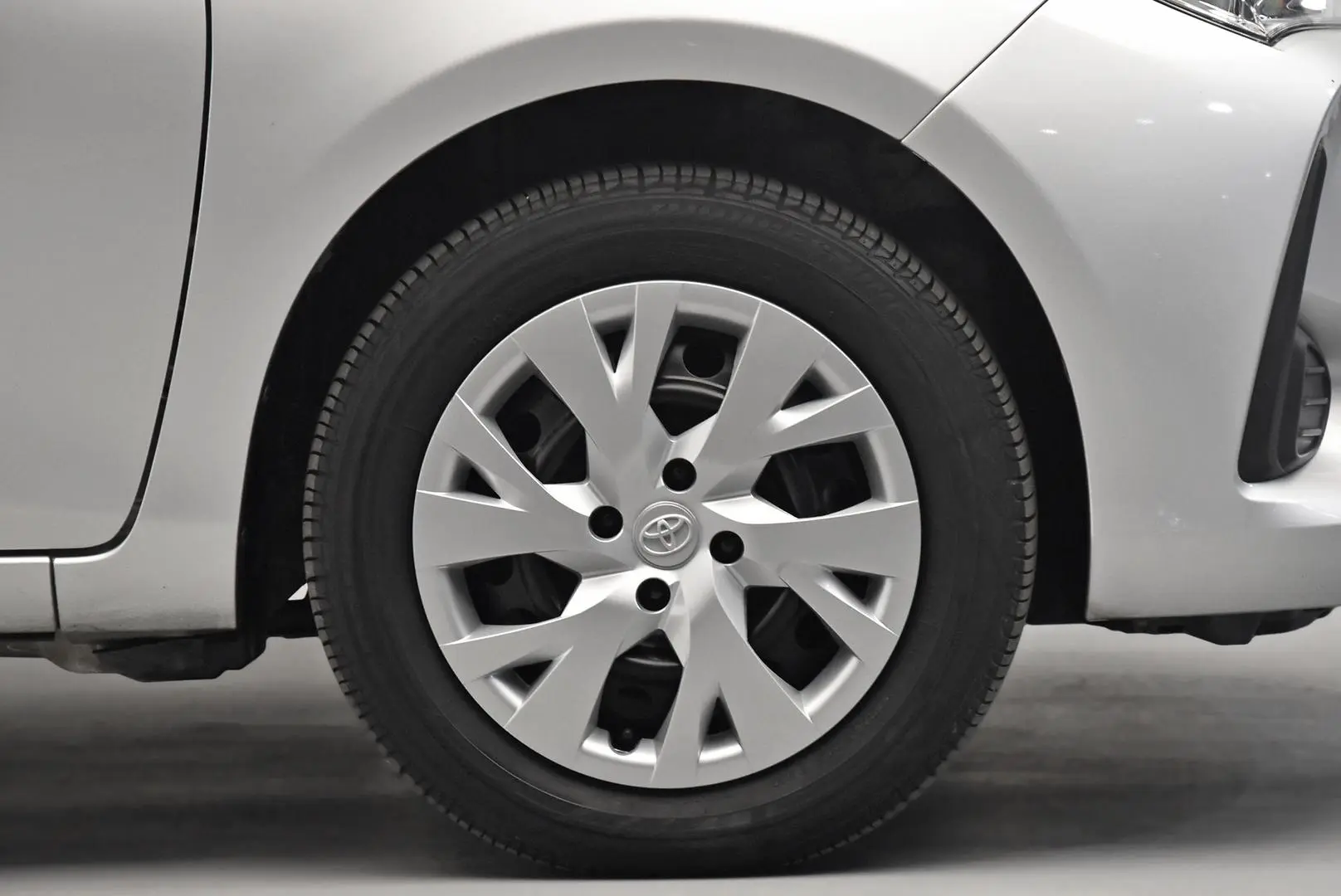 2018 Toyota Yaris Gallery Image 22