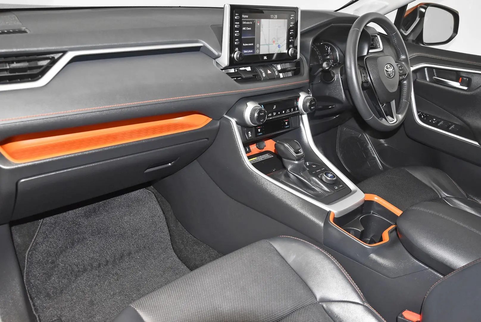 2020 Toyota RAV4 Gallery Image 17