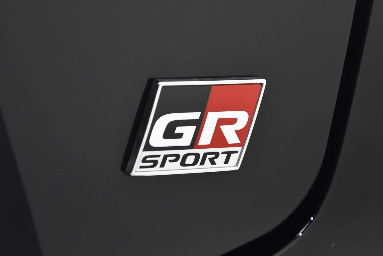 2023 Toyota C-HR Gallery Image 8