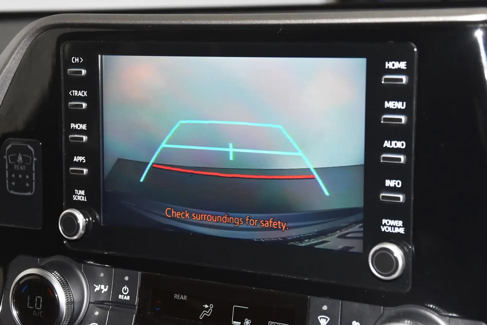 2022 Toyota Kluger Gallery Image 13