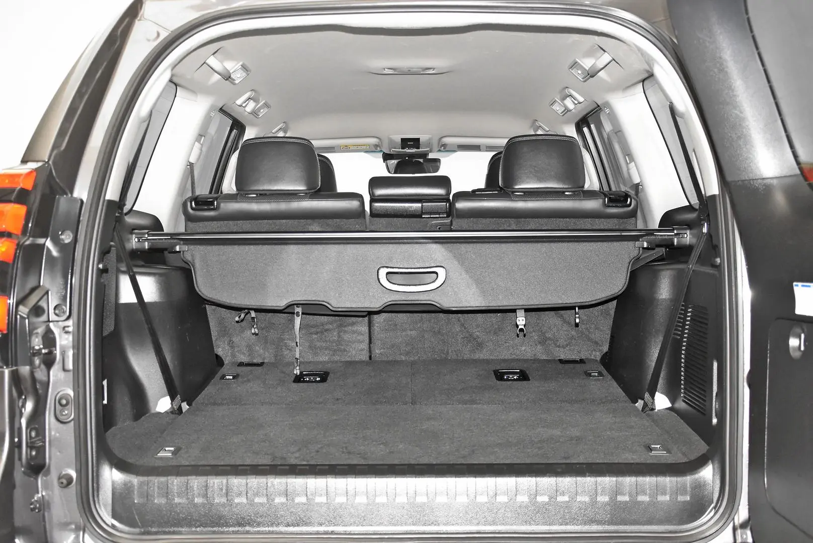 2021 Toyota Landcruiser Prado Gallery Image 19