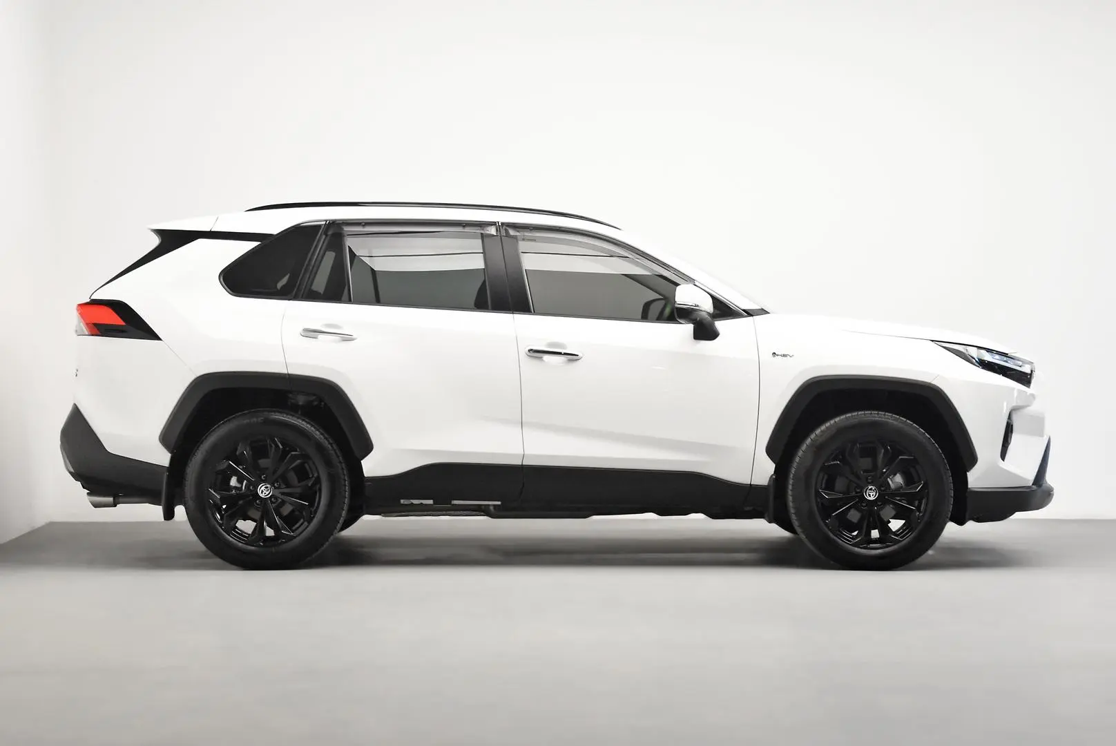 2024 Toyota RAV4 Gallery Image 3