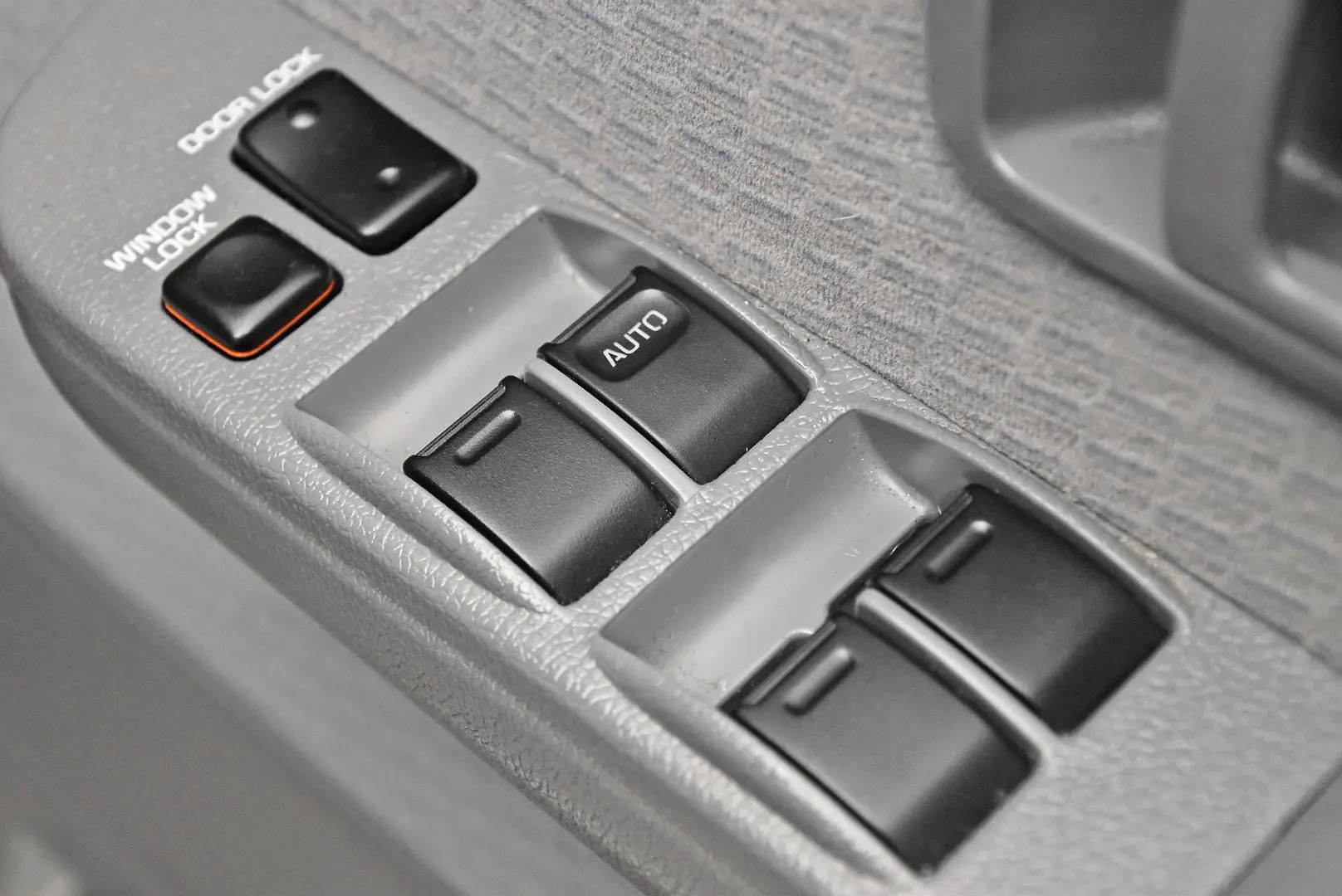2022 Toyota Landcruiser Gallery Image 8