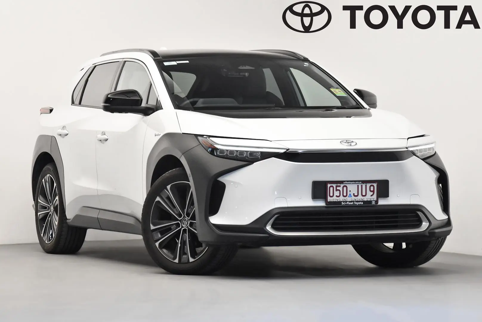 2024 Toyota bZ4X Gallery Image 1