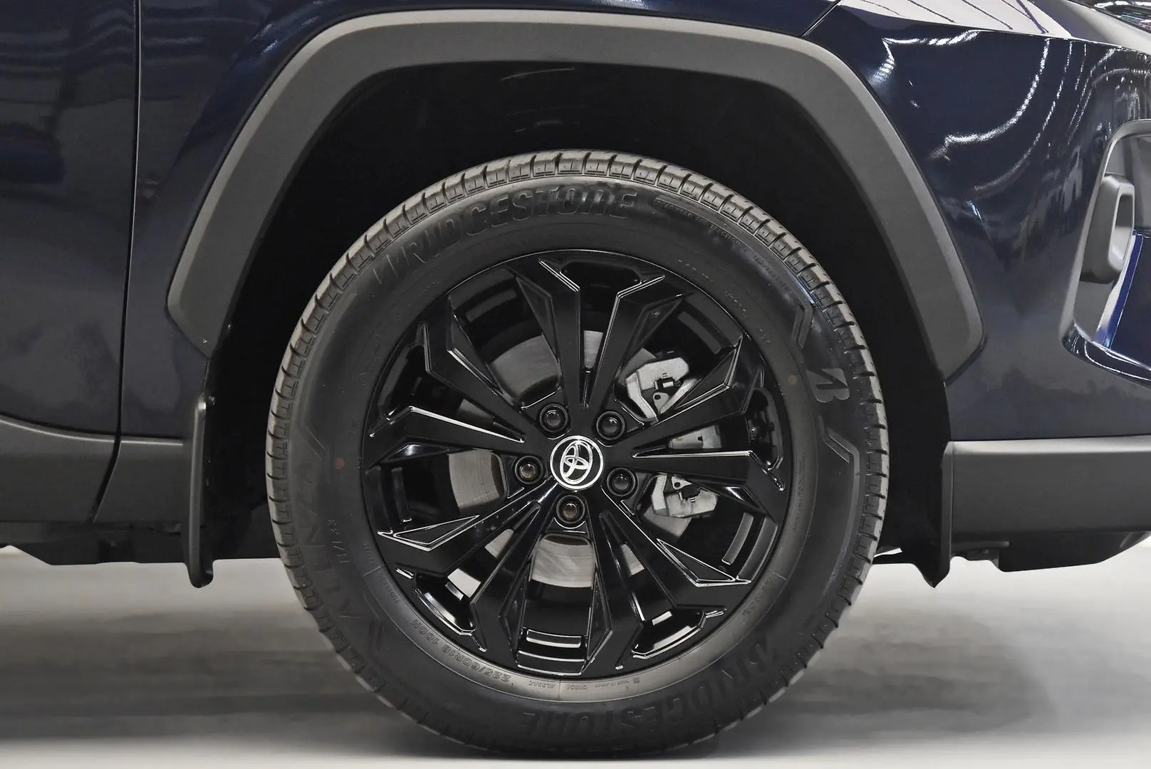 2024 Toyota RAV4 Gallery Image 25