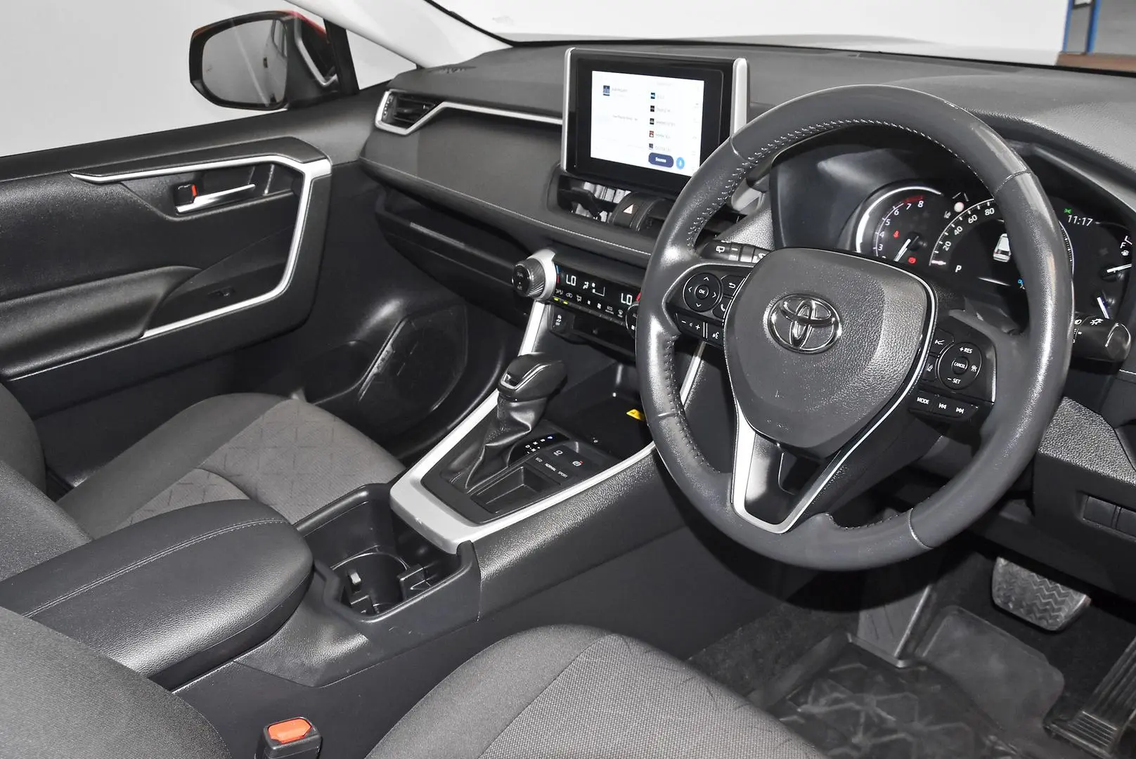 2022 Toyota RAV4 Gallery Image 8