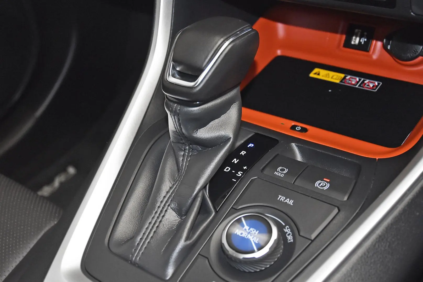 2024 Toyota RAV4 Gallery Image 14