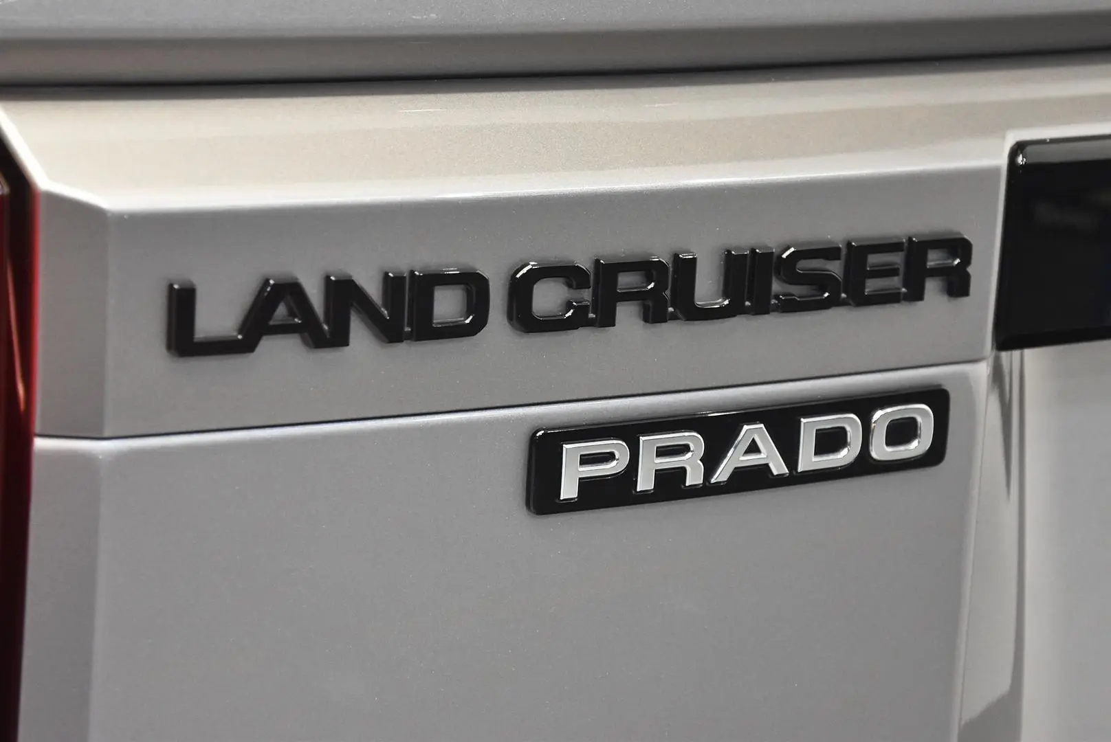 2024 Toyota Landcruiser Prado Gallery Image 7