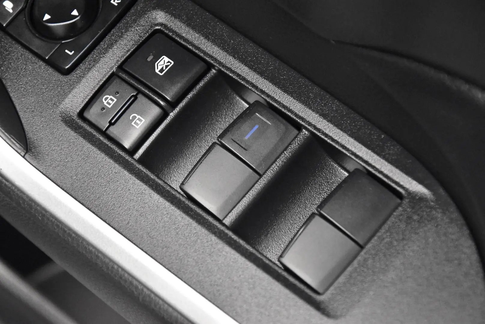 2020 Toyota RAV4 Gallery Image 10