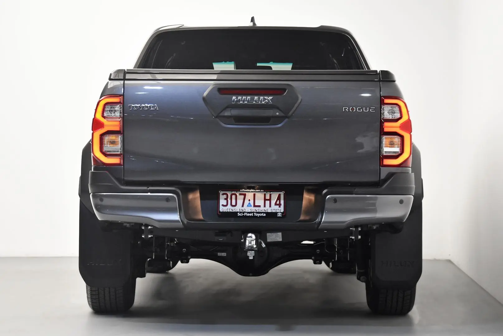 2024 Toyota Hilux Gallery Image 6