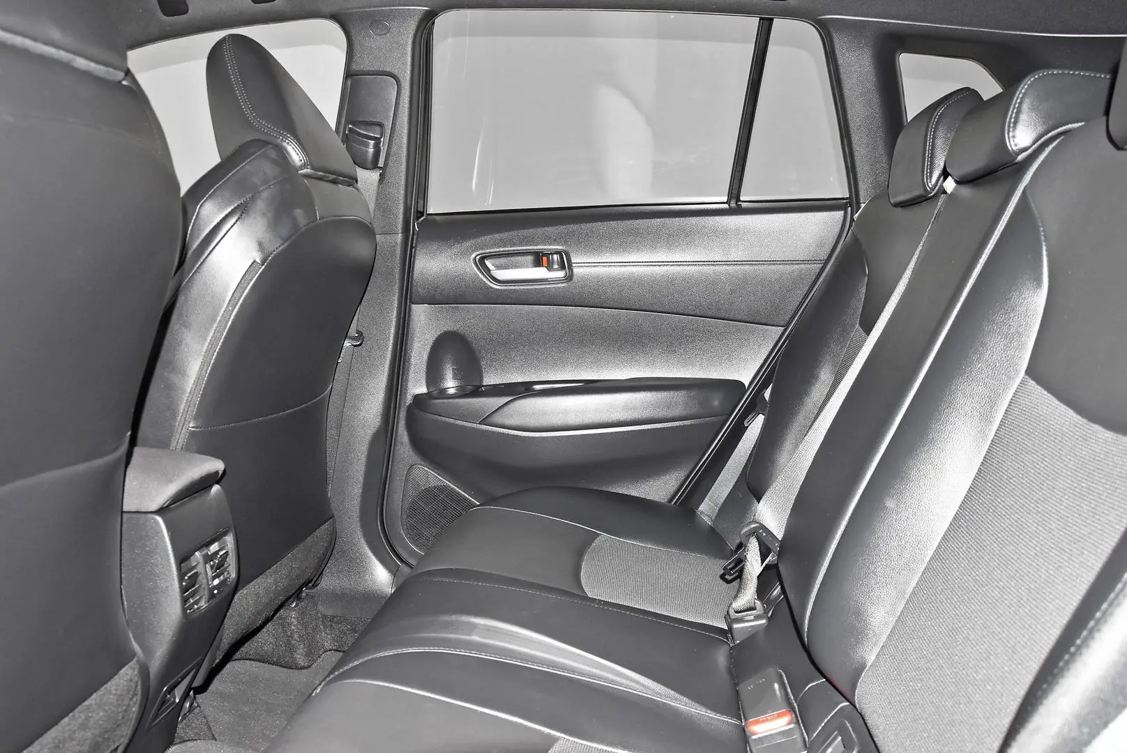 2023 Toyota Corolla Cross Gallery Image 19