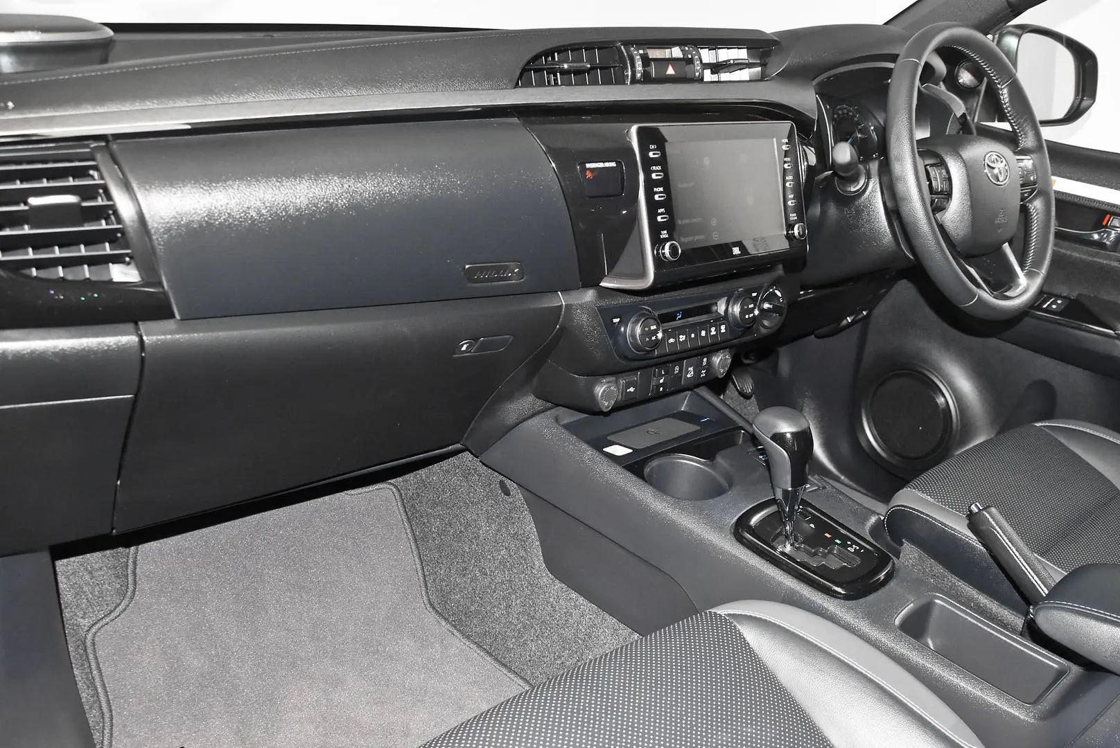 2024 Toyota Hilux Gallery Image 17