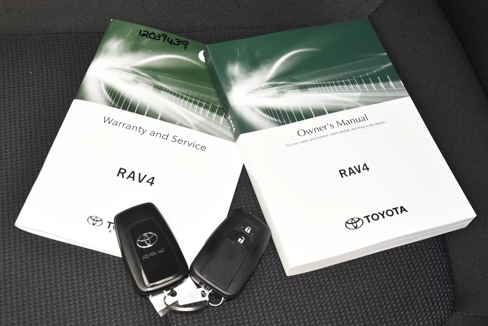 2024 Toyota RAV4 Gallery Image 20