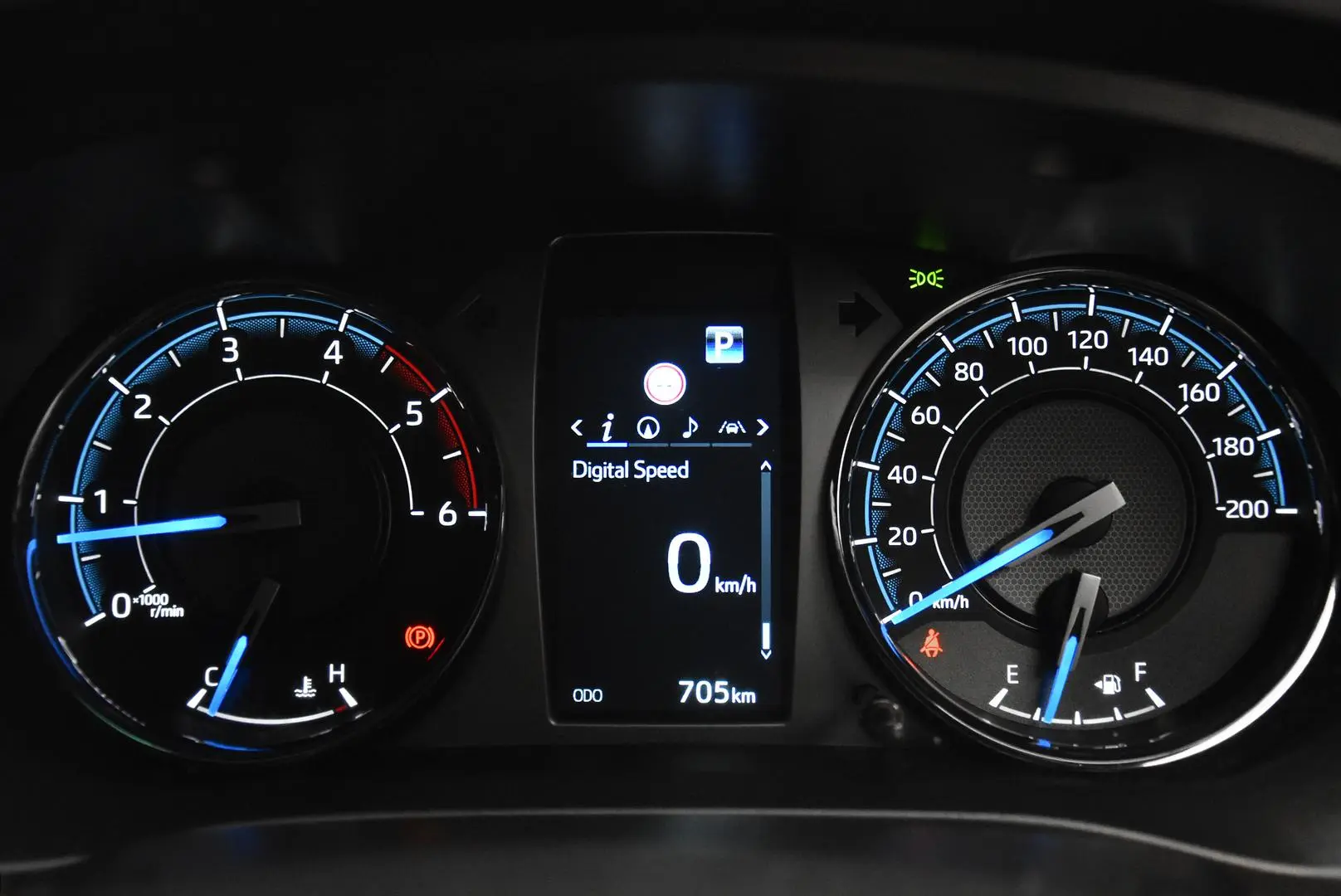 2025 Toyota Hilux Gallery Image 10