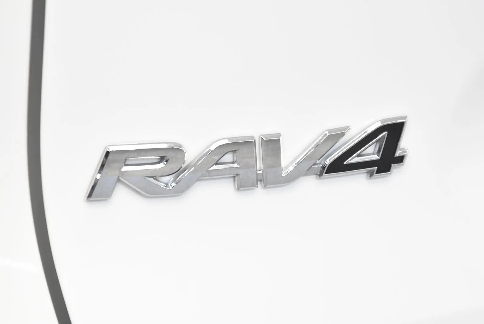 2024 Toyota RAV4 Gallery Image 7