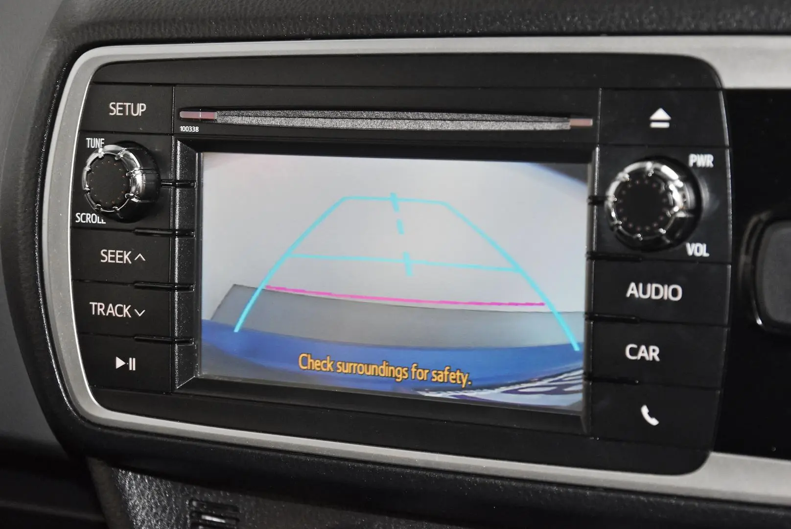 2015 Toyota Yaris Gallery Image 12