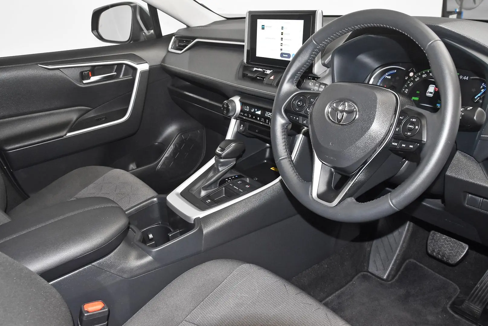 2024 Toyota RAV4 Gallery Image 9