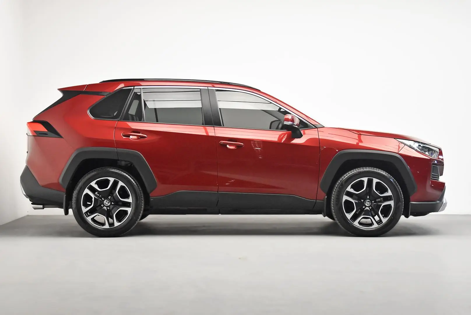 2020 Toyota RAV4 Gallery Image 3