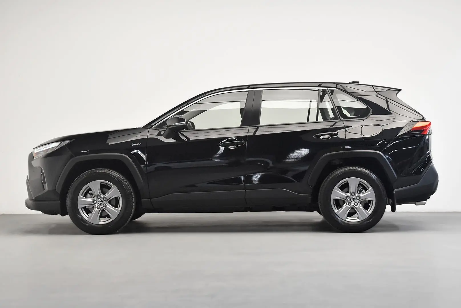 2024 Toyota RAV4 Gallery Image 4