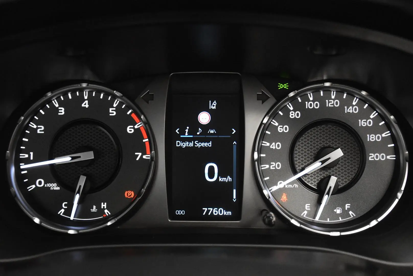 2023 Toyota Hilux Gallery Image 10