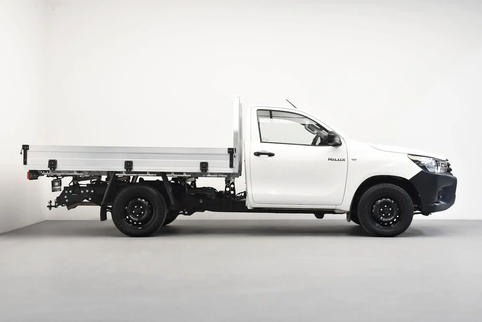 2021 Toyota Hilux Gallery Image 3