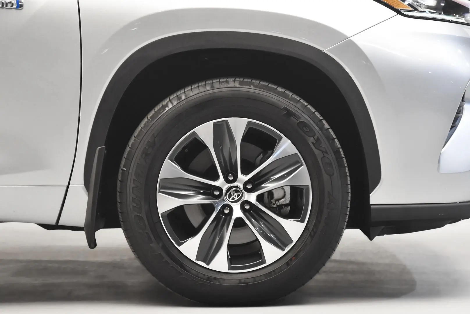2022 Toyota Kluger Gallery Image 24
