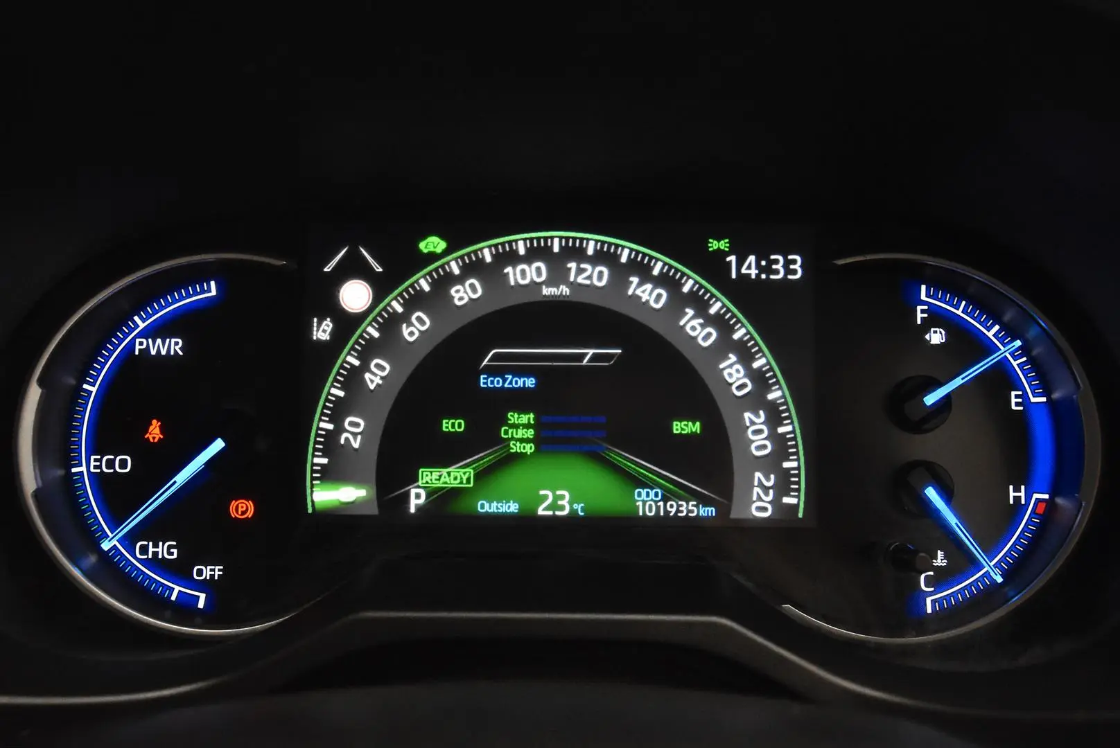2019 Toyota RAV4 Gallery Image 11